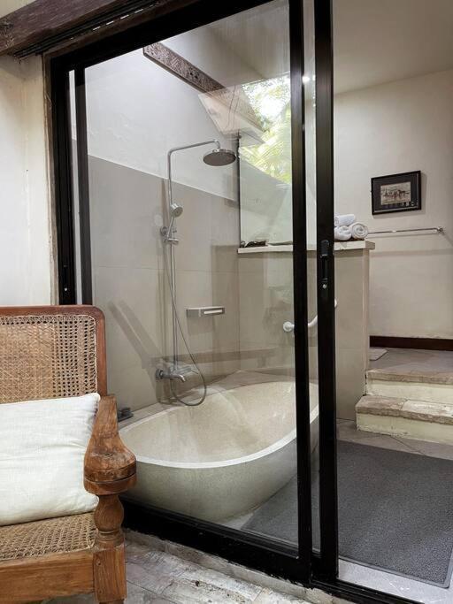 Bali's Paradise Charm At Centre Villa Sanur (Bali)