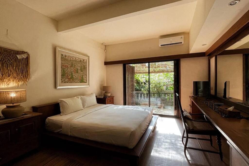 Bali's Paradise Charm At Centre