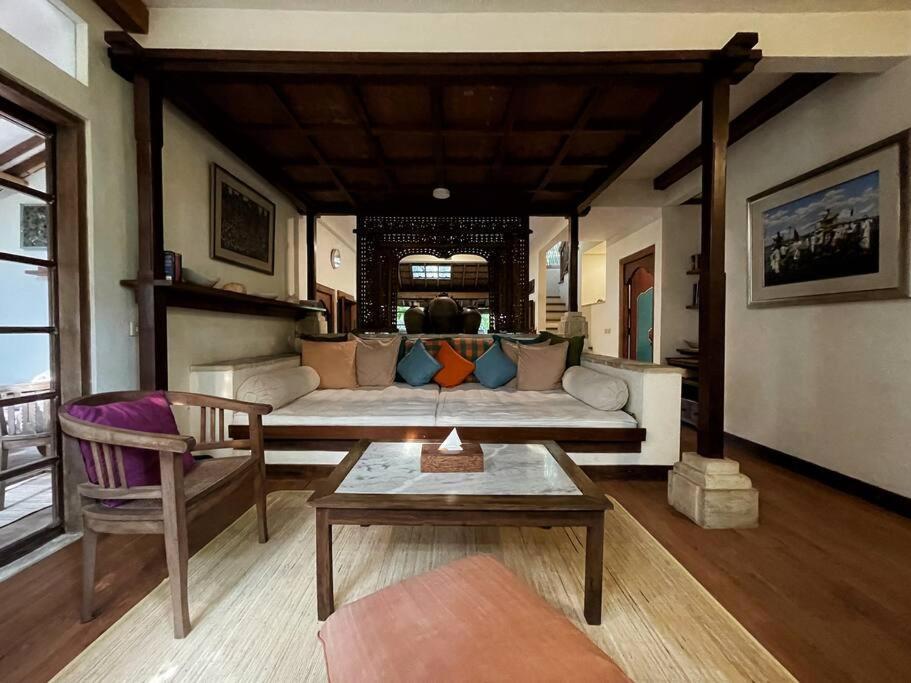 Villa Bali's Paradise Charm At Centre