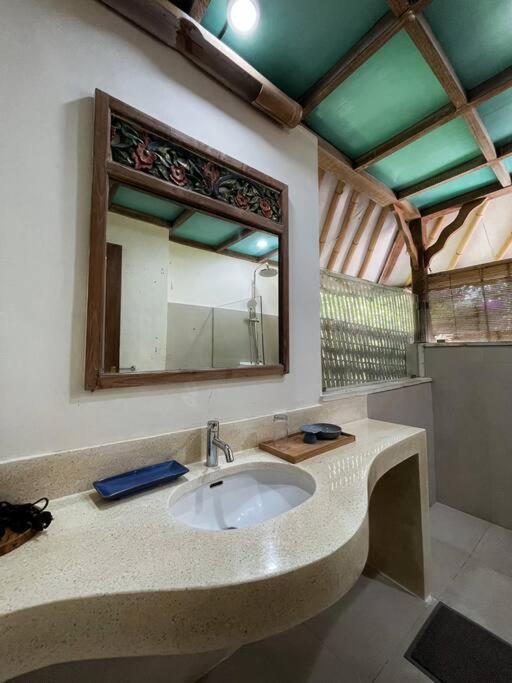 Bali's Paradise Charm At Centre Villa *
